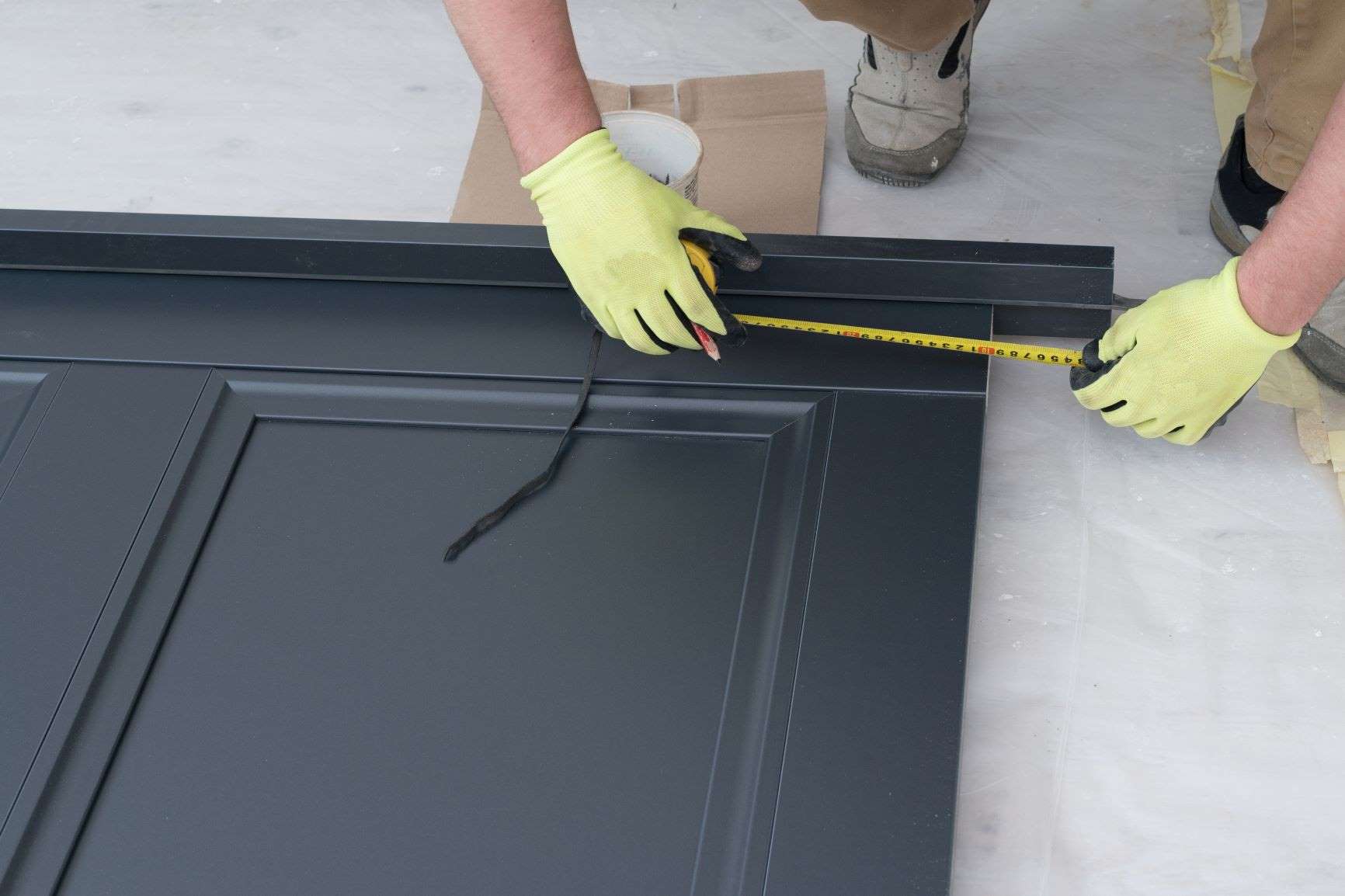 Pose d'une porte d'entrée ISOFRANCE Fenetres et Energies