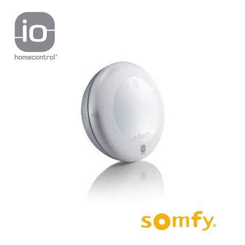 Capteur d'ensoleillement IO pour votre store de terrasse ISOFRANCE Fenêtres et énergies