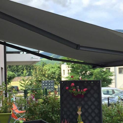 Coloris d'armature pour les stores de terrasse QUARTZ Isofrance fenêtres et énergies