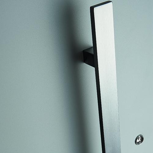 Exemple de poignée de porte aluminium Isofrance