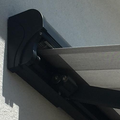 Coffre en aluminium pour les stores de terrasse Isofrance fenêtres et énergies